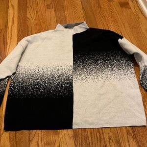 Rafaella Black and White Sweater 🖤🩶